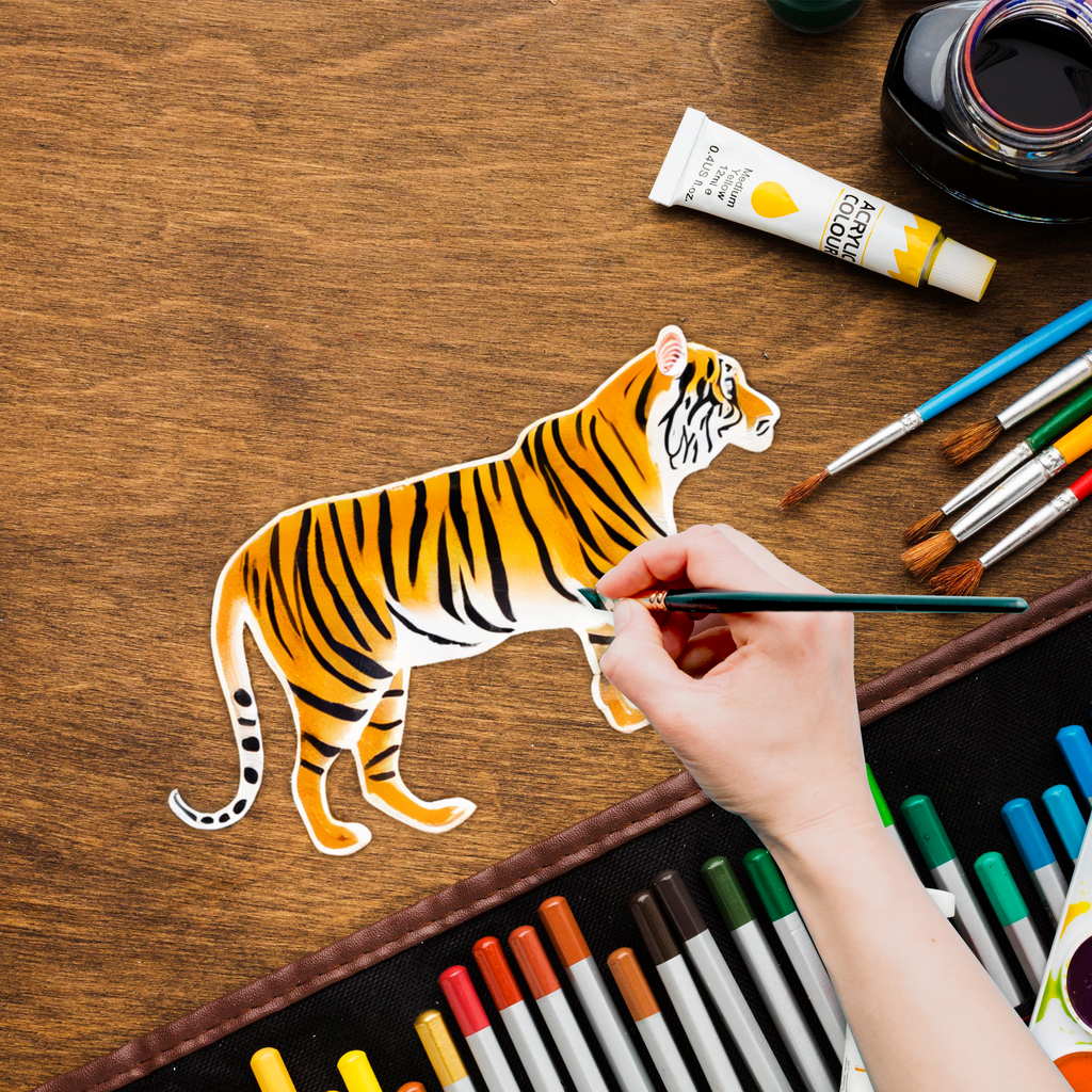Colour Me Wild Animals Pre- Cut Shapes with 12 Colour Markers 10Pc Box