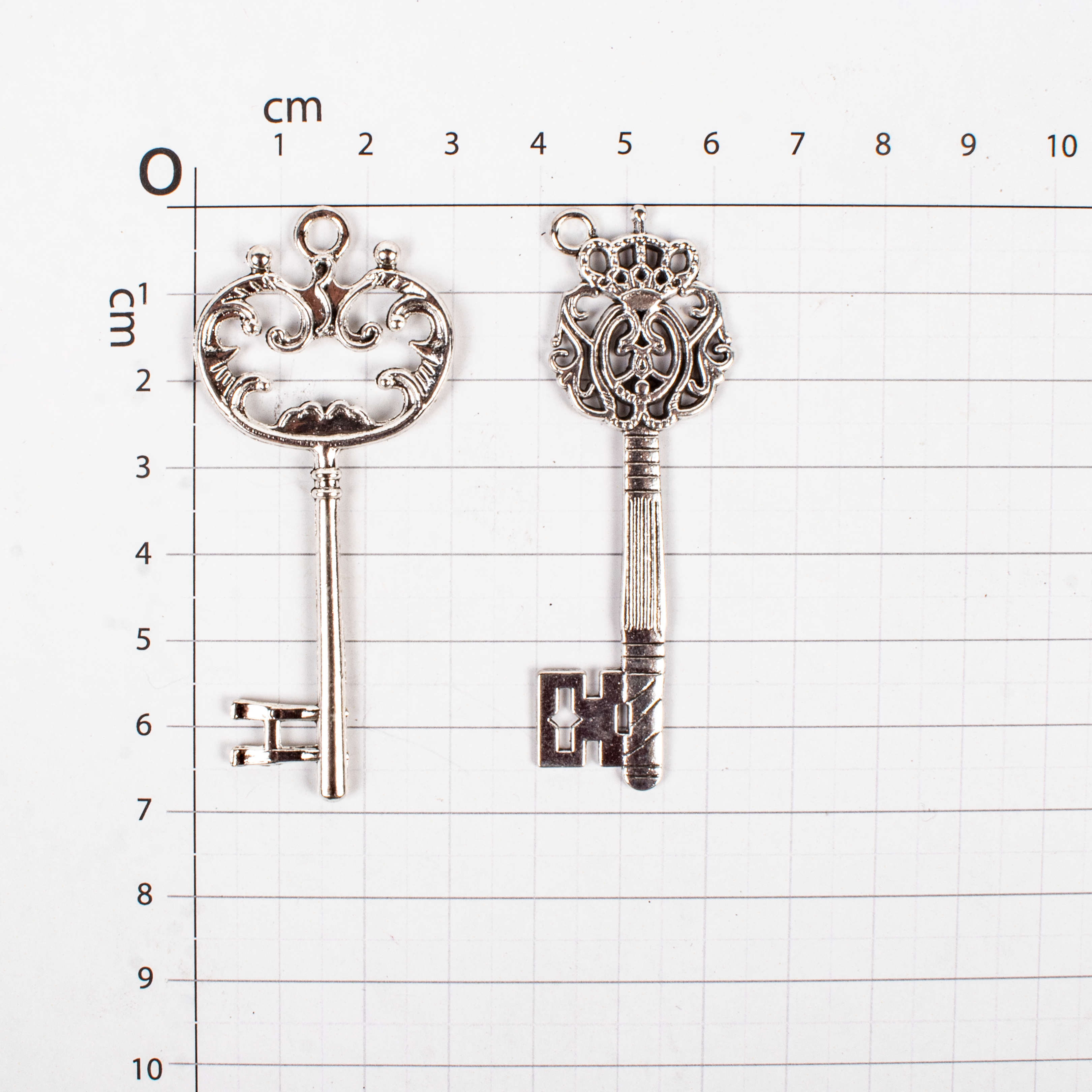 Metal Charms Vintage Keys 2Pcs