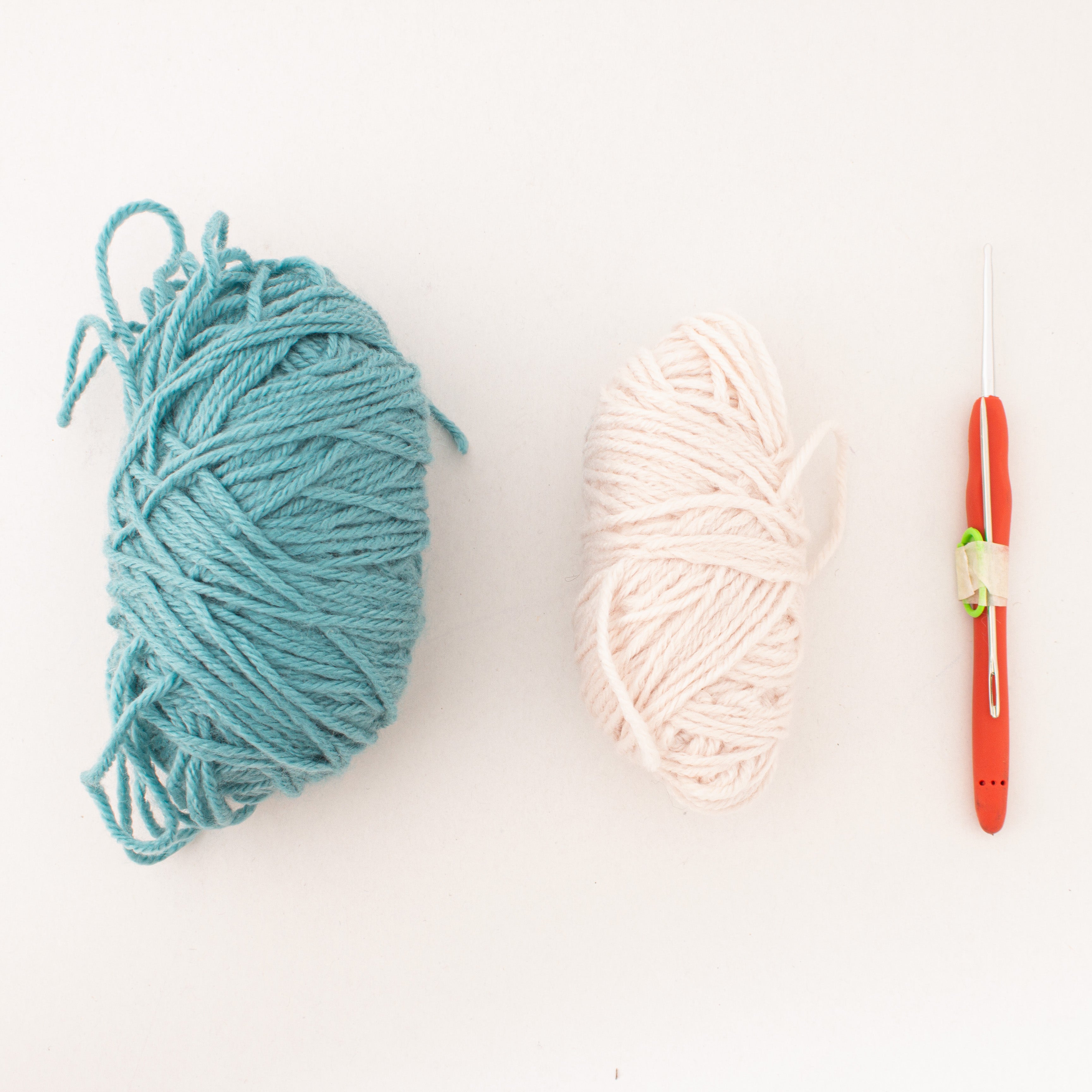 DIY Make Your Own Crochet Sling Pouch Box