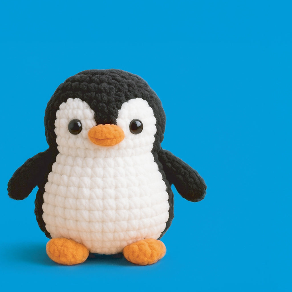 DIY Amigurumi Crochet Kit Snowy Flipper Box (Penguin)