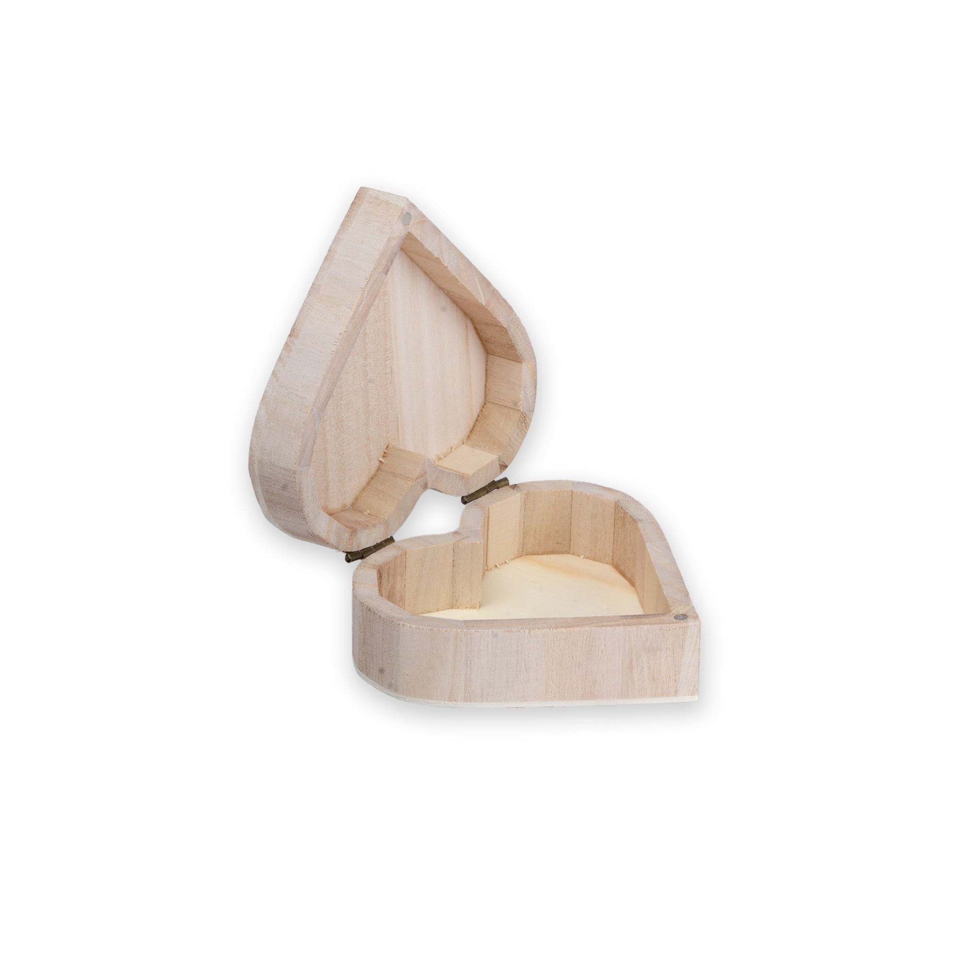 Pinewood Heart L3.9 x W3.5 x H1.6 1pc