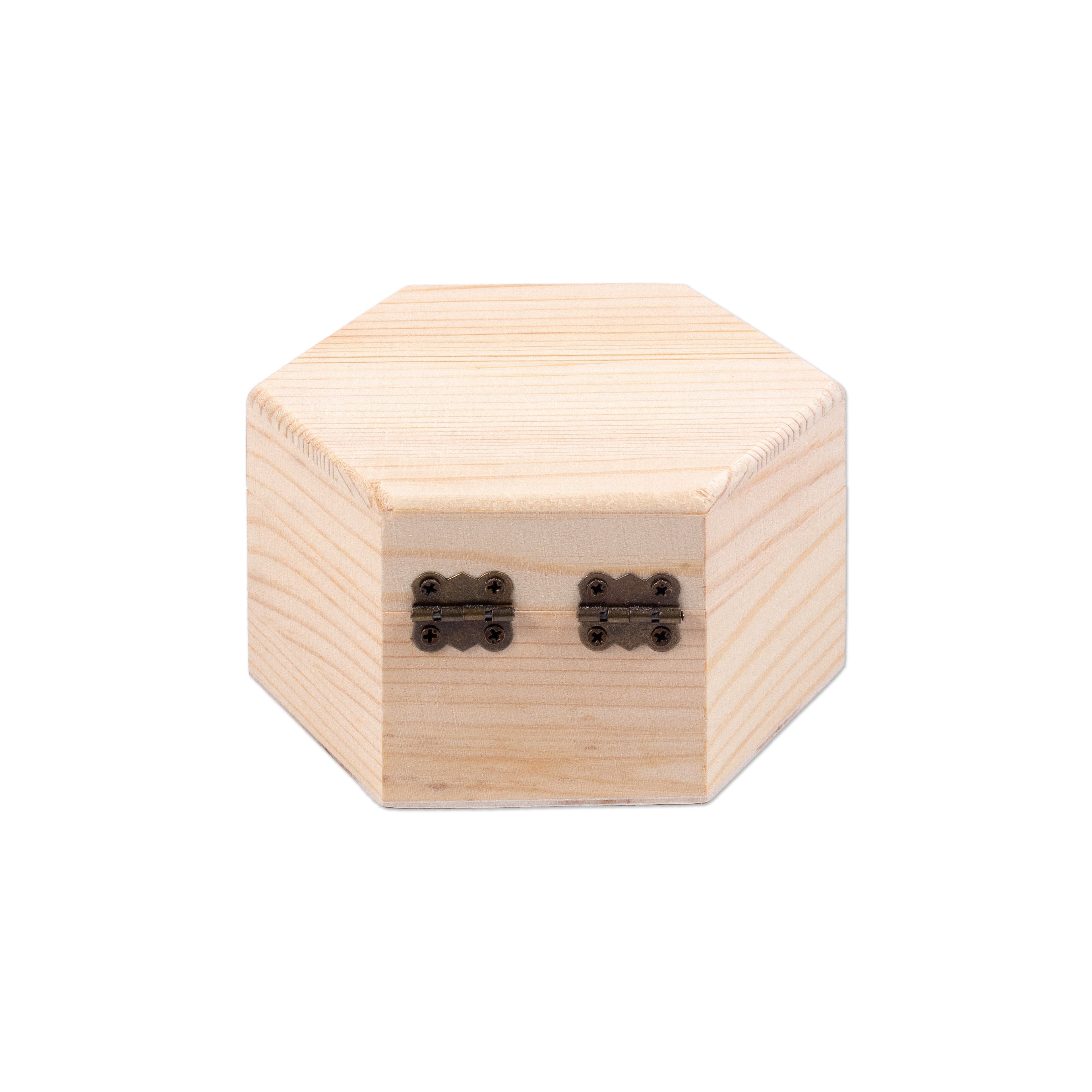 Pinewood Box with Metal Latch Hexagonal L4.7 x W4.1 x H2.5 1pc