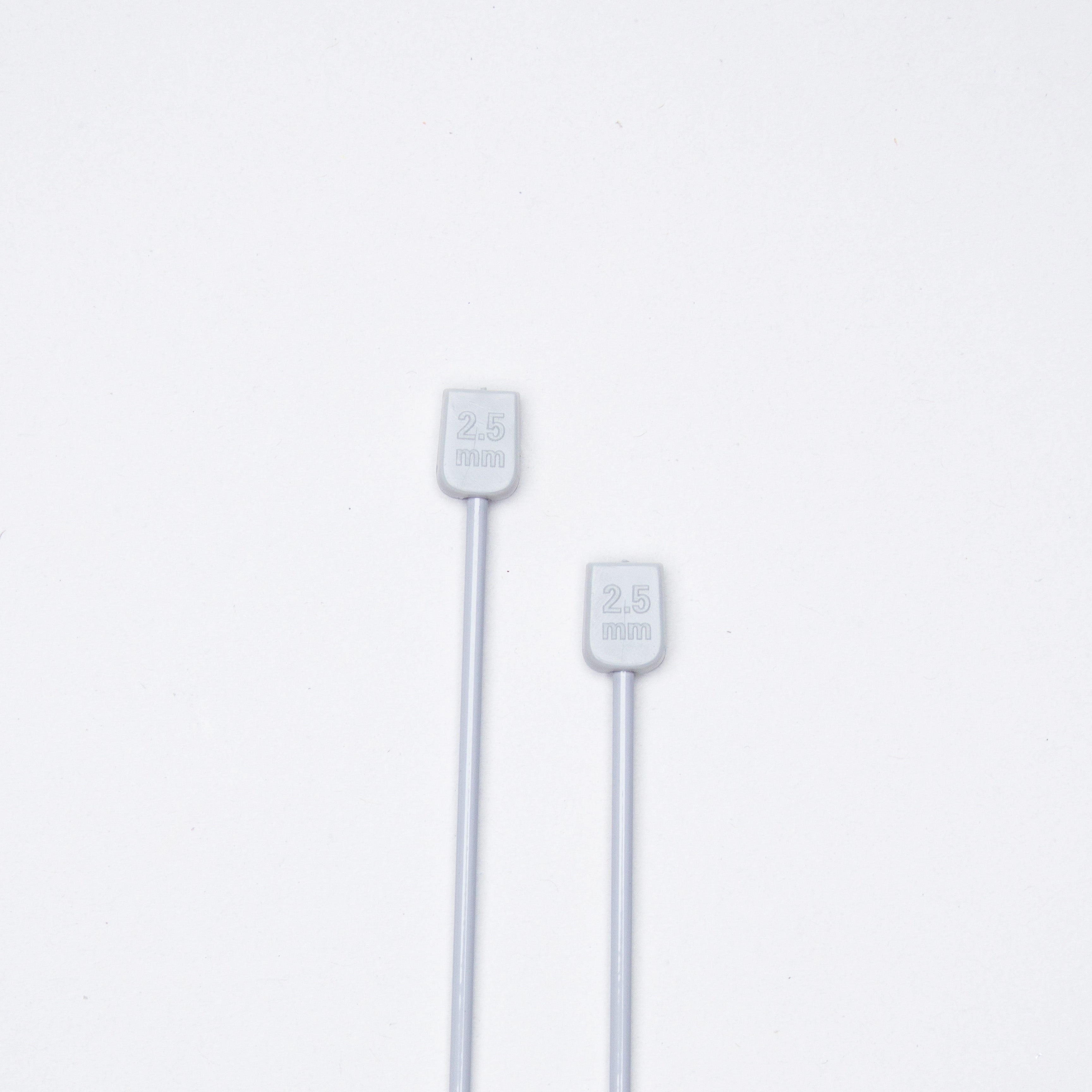 Single Pointed Aluminium Knitting Needle 2.5mm X 35cm 2pc Blister