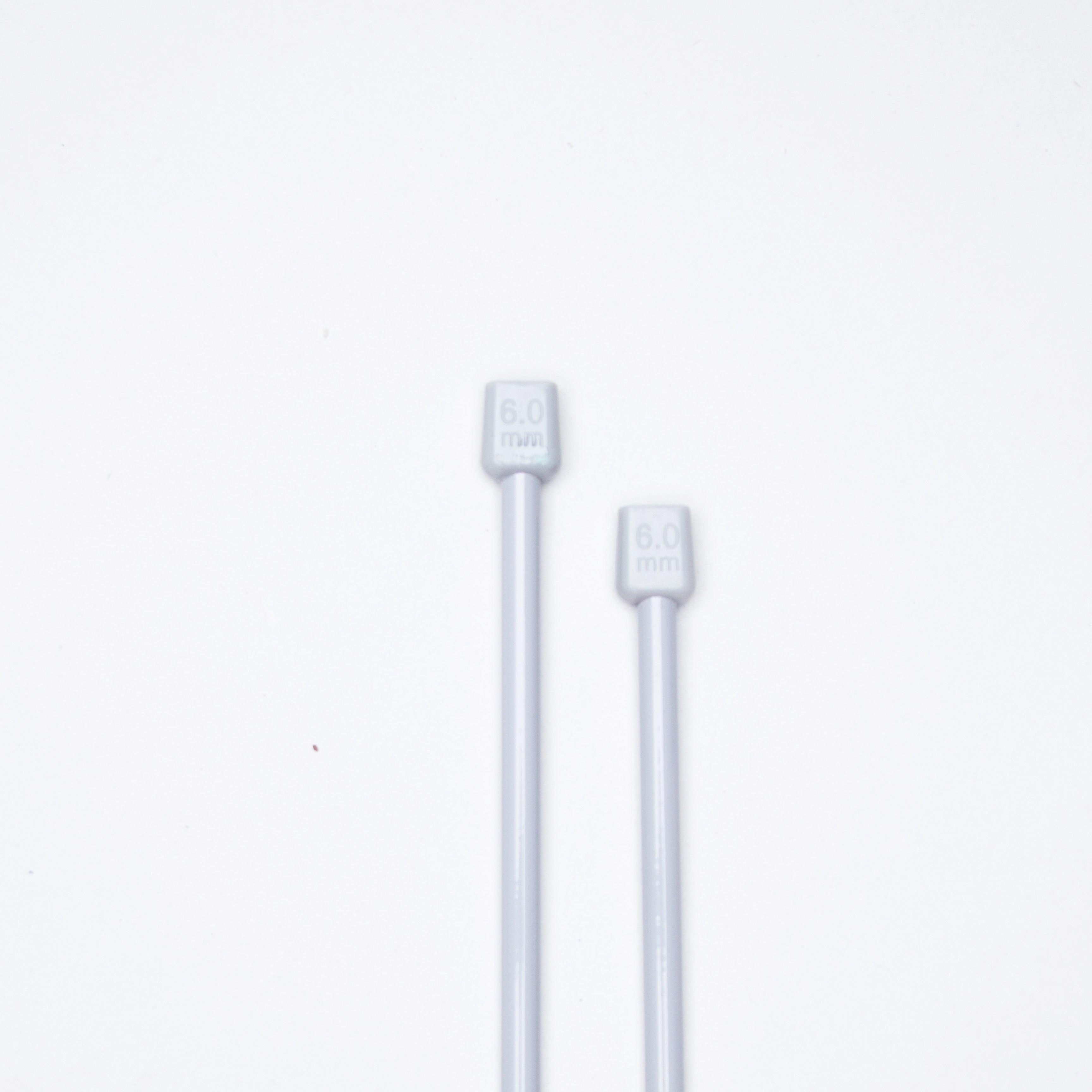 Single Pointed Aluminium Knitting Needle 6mm X 35cm 2pc Blister