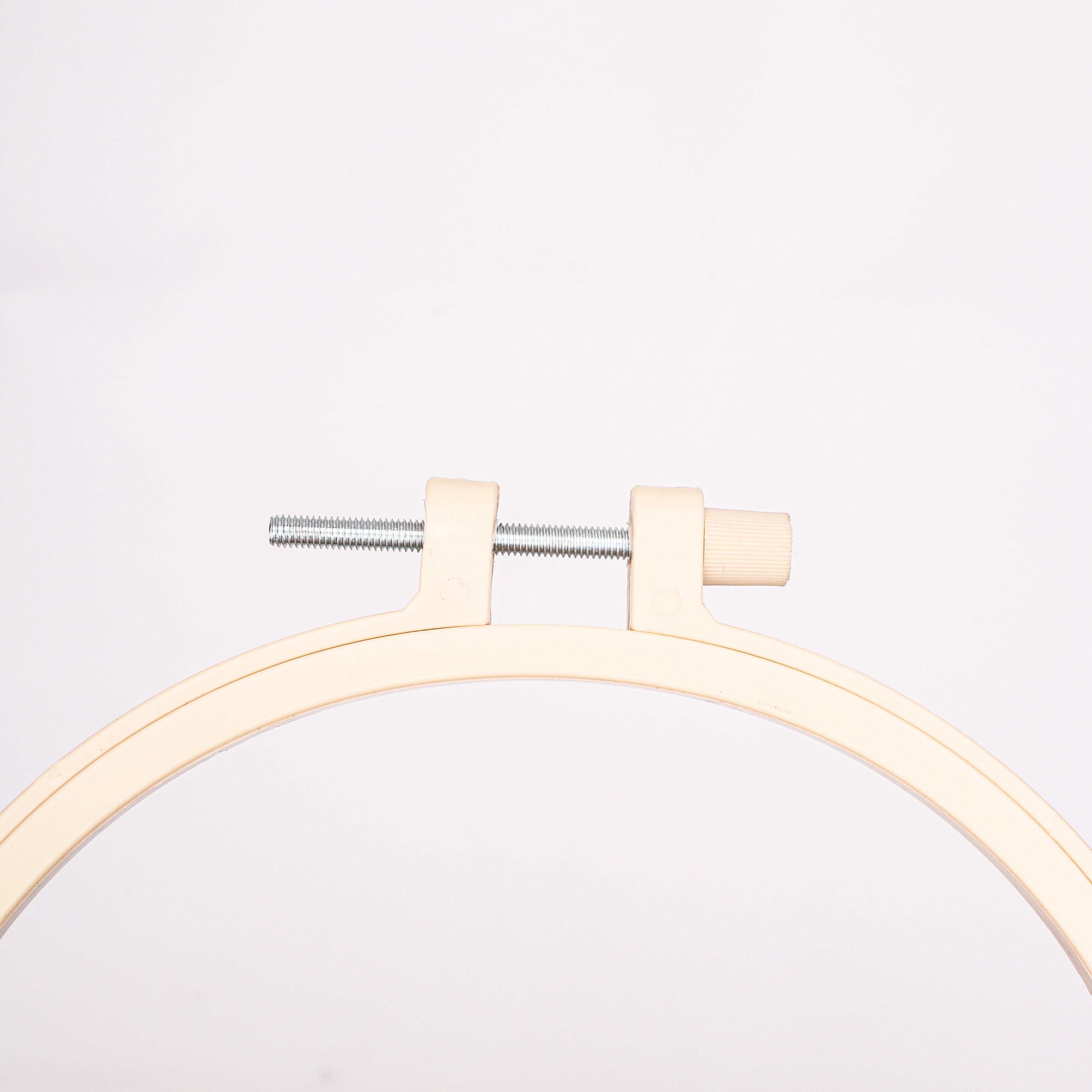 Plastic Embroidery Hoop Round 20cm 1pc
