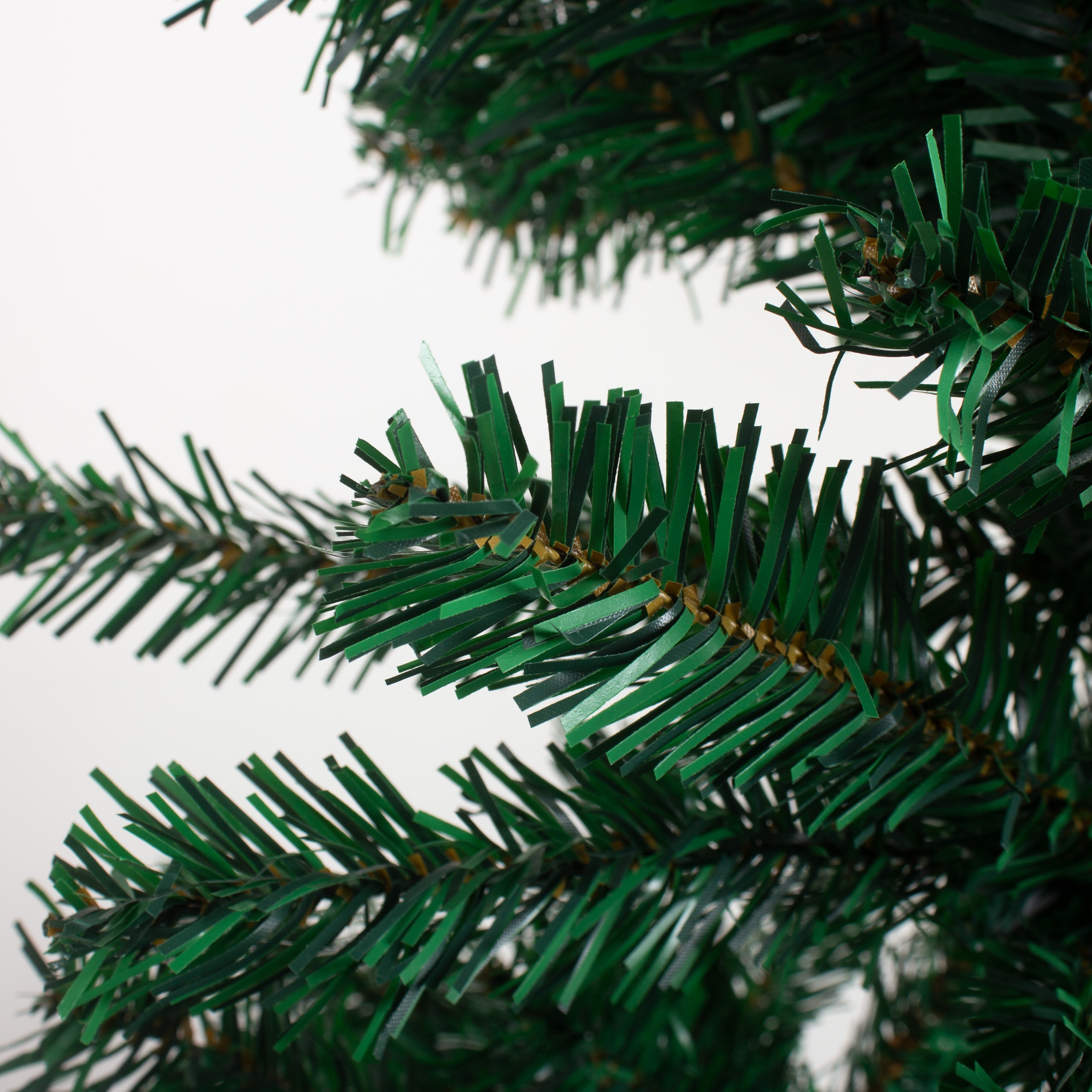 Christmas Festive Tree with Metal Stand 800 Branches 7 Ft (210cm) 1pc