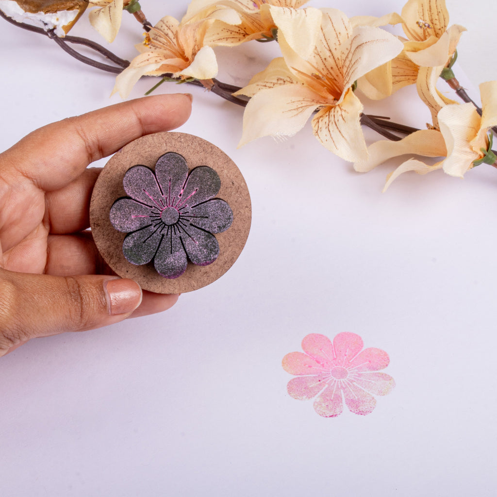 Foam Stamp - Daisy | 3.8cm x 3.8cm| 10mm Thick (MDF Base 5.5mm thick round 5cm dia) 1pc