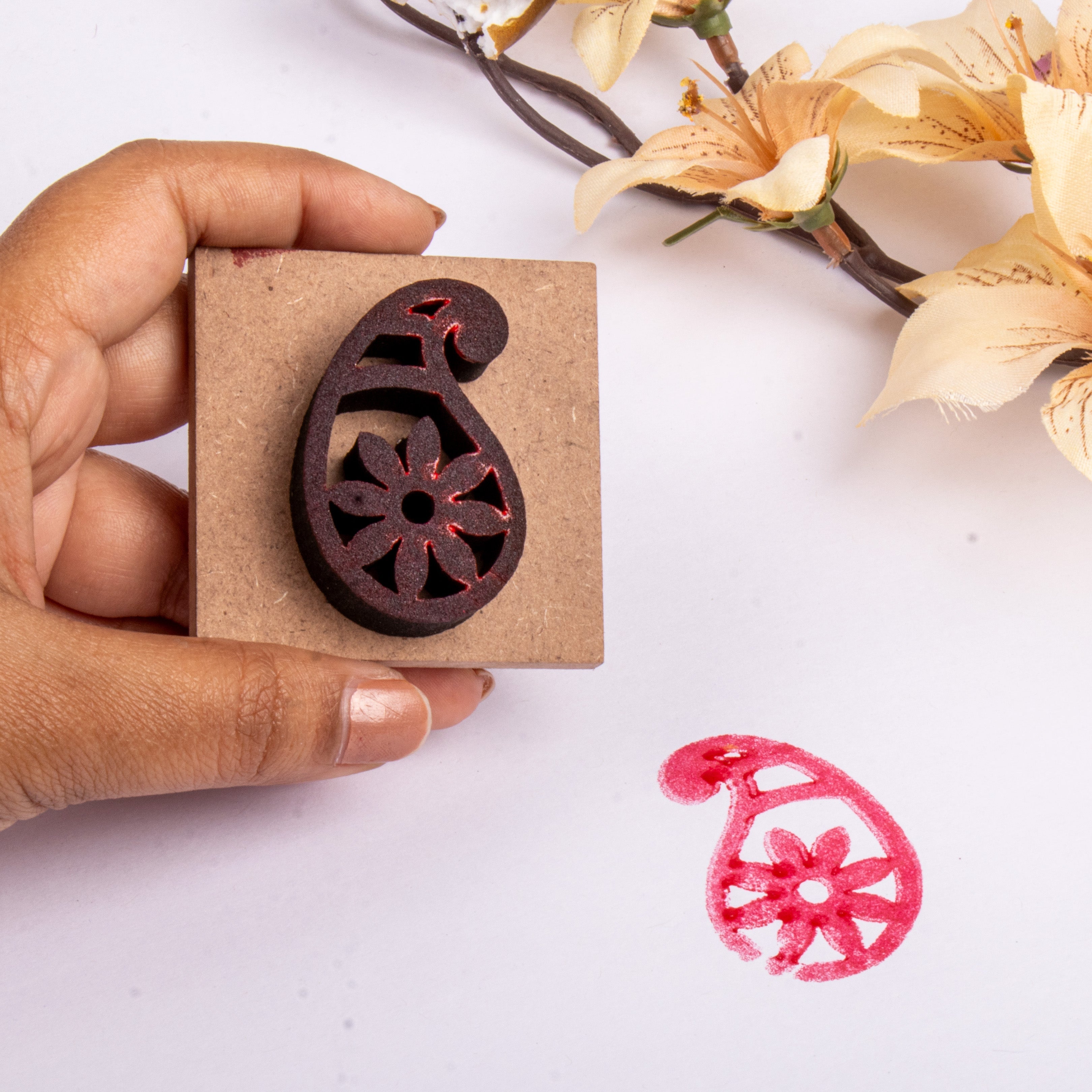 Foam Stamp - Floral Paisley | 2.7cm x 4.2cm | 10mm Thick (MDF Base 5.5mm thick square 5x5cm ) 1pc